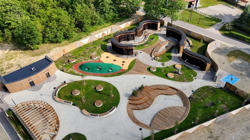 Tężnia solankowa w Orzyszu na Mazurach.