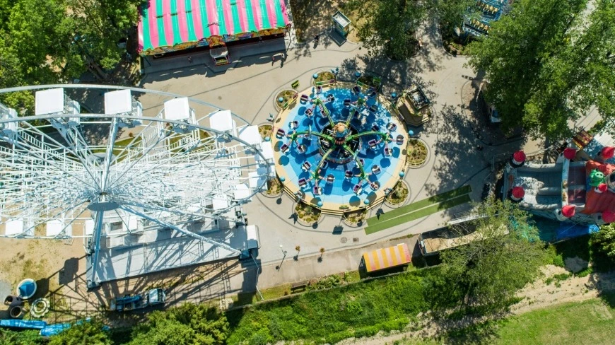Lunapark Bajka w Giżycku - bajkowa kraina radości dla całej rodziny nad mazurskim Niegocinem