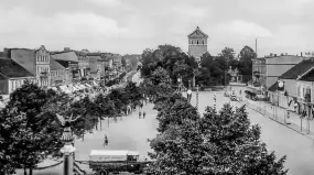 Żelazne szlaki dawnych Mazur. Wojciech Kujawski gościem biblioteki w Giżycku