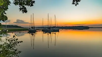 Wschód słońca nad jeziorem Mamry, Stanica Wodna Kietlice, czerwiec 2022