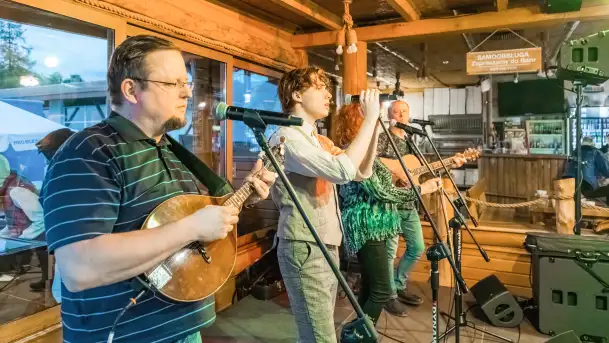 Grają na Mazurach - Flash Creep