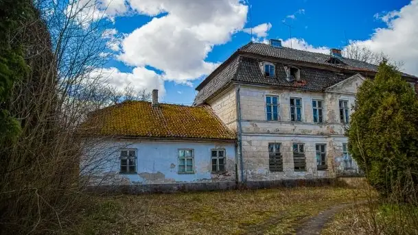 Pałac w Bęsi, na który rzucono klątwę - zdjęcie 5