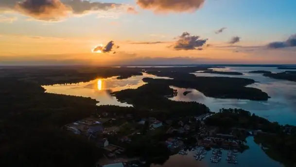 Zachód słońca nad jeziorem Tajty