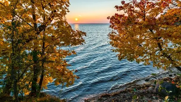 Zachód słońca, jezioro Dargin, przystań Melnik