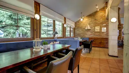 Restauracja Pod Dębem - zdjęcie 11