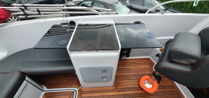 łódź Mazury 670 z silnikiem Evinrude 200 H.O  - zdjęcie 8