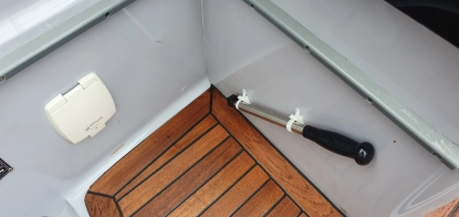 łódź Mazury 670 z silnikiem Evinrude 200 H.O  - zdjęcie 4