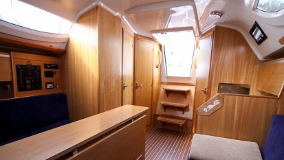 Pakiet 4 jachtów: Maxus 28, Maxus 33.1 RS, Houseboat Navigator 999- 2 sztuki - zdjęcie 7