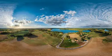 Jezioro Mój przed zachodem słońca, październik 2022 r.