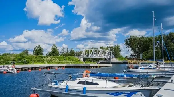Port Nad Pisą